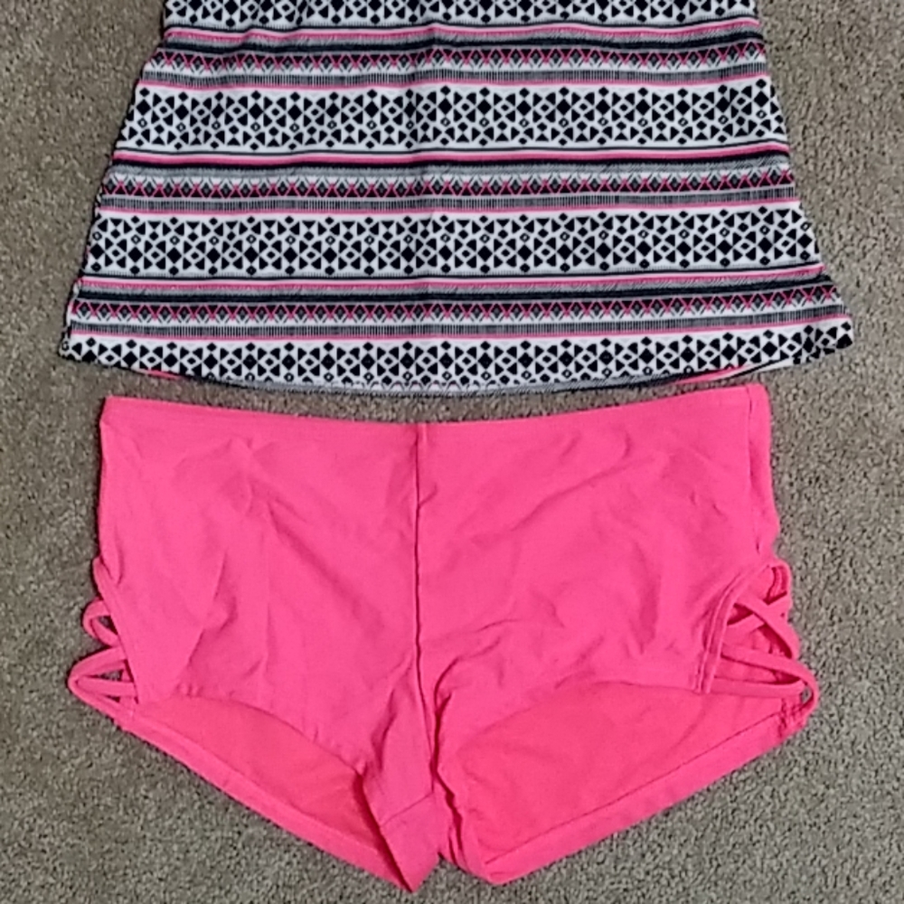 Bathing suit - Picture 3 of 5
